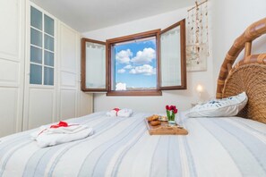 1 bedroom, iron/ironing board, bed sheets - Bilo Le Vele (Loiri Porto San Paolo)