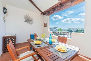 Outdoor dining - Bilo Le Vele (Loiri Porto San Paolo)