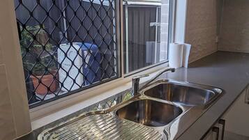 House, 2 Bedrooms, Accessible, Balcony | Interior