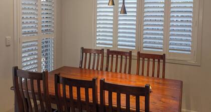 Immaculate Entire House in Chermside West 2-beds