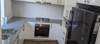 Immaculate Entire House in Chermside West 2-beds