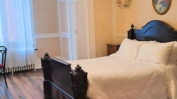 Luxury Double Room | Free WiFi