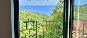 Villa HESTIA-Spacious 2-storey villa with 4 bedrooms, 2 bathrooms,a full kitchen