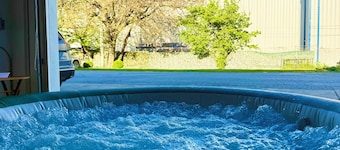 Waterfront Boathouse Getaway 5 Min. Cedar Point!