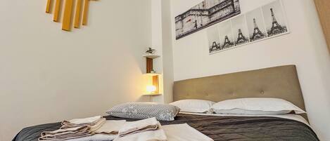 1 多间卧室、熨斗/熨衣板、免费 WiFi、床单