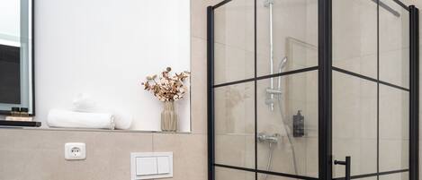 Comfort Double Room | Bathroom