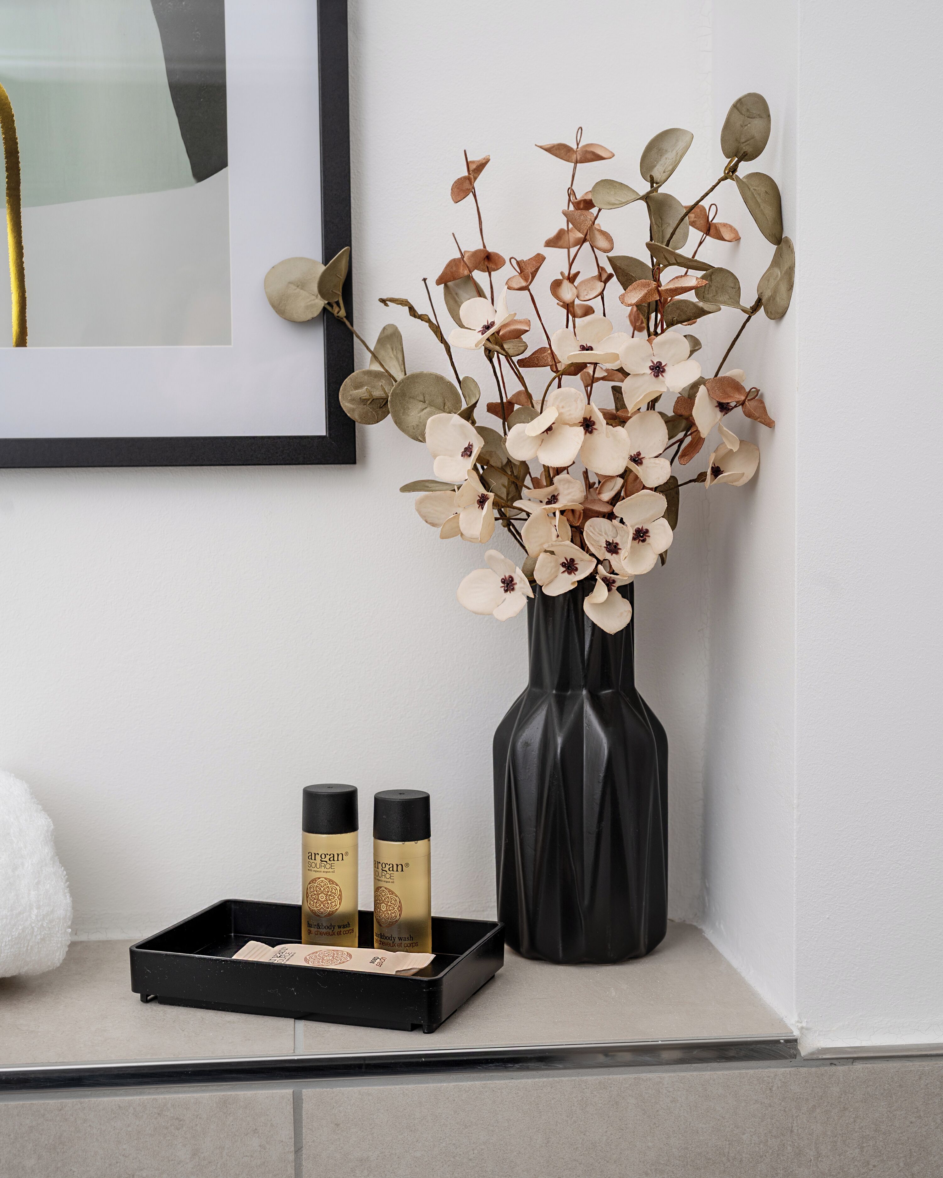 Habitación doble estándar | Baño | Regadera, secadora de cabello, toallas, jabón 