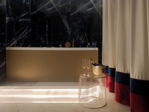 Honeymoon Room, City View | Private spa tub - Incanto Suites Italy (Naples)