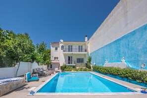 Pool - GEORGIAS PRIVATE PARADISE (korinthos)