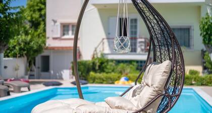 GEORGIAS PRIVATE PARADISE