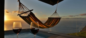 Villa Leonor Cliffside Retreat