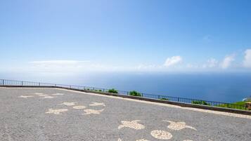 Villa | 3 bedrooms, desk, Internet