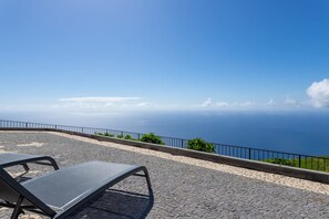 Vila | 3 quartos, escrivaninha, acesso à internet de alta velocidade