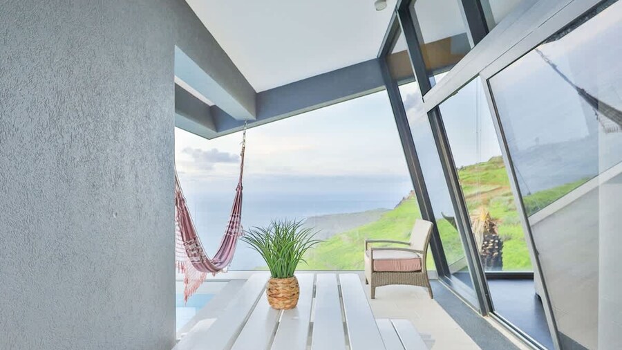 Villa Leonor Cliffside Retreat