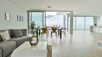 3 bedrooms, Internet