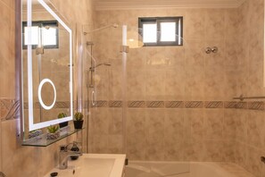 House | 2 bedrooms, Internet - Casa sol Nascente do Cani al (Machico)