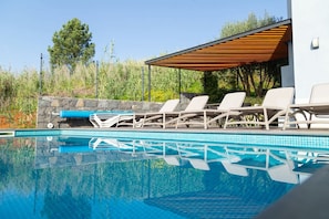 House | 5 bedrooms, Internet