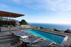 Villa | 4 soverom, skrivebord og internett