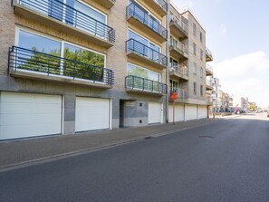 Exterior - Beautiful apartment for 4 guests with WIFI, TV and balcony (Bruges)