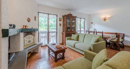 Lovely apartment for 6 people with TV, balcony, pets allowed and parking