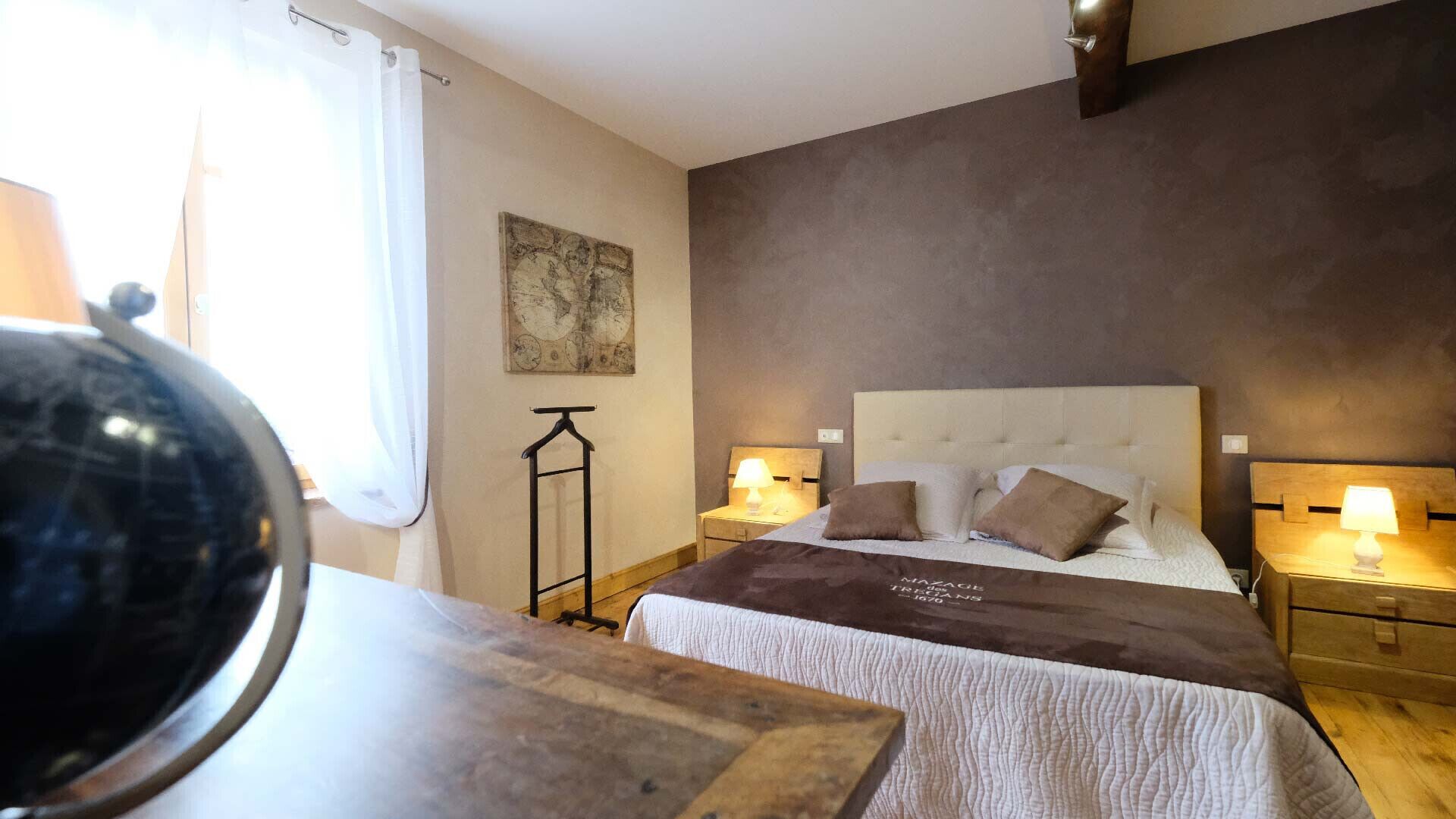 4 slaapkamers, een strijkplank/strijkijzer, gratis wifi, beddengoed