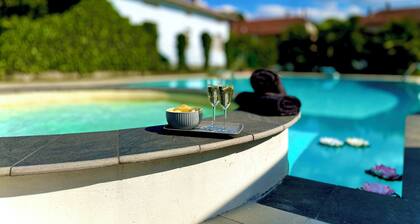 Apartment in villa with exclusive access to pool, whirlpool and jacuzzi