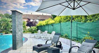 Apartment in villa with exclusive access to pool, whirlpool and jacuzzi