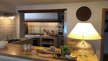 Mikrobølgeovn, ovn, kogeplade, opvaskemaskine