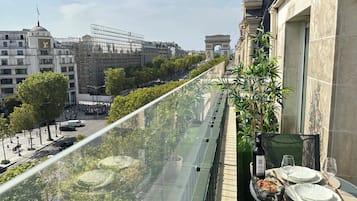 Studio Deluxe, vue ville | Vue depuis le balcon