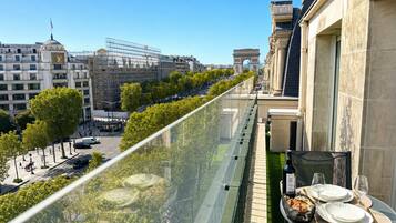 Estudio Deluxe, vistas a la ciudad | Terraza o patio