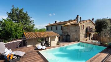 Seasonal outdoor pool