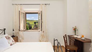 Villa, Patio, Hill View | Free WiFi