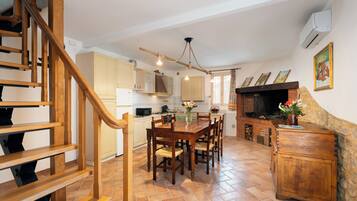 Villa, Patio, Hill View | Private kitchen | Fridge, microwave, oven, stovetop