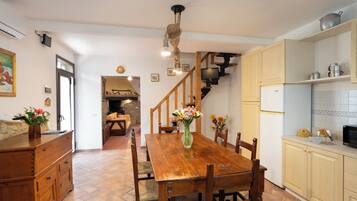 Villa, Patio, Hill View | Private kitchen | Fridge, microwave, oven, stovetop