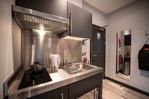 Superior Studio, Non Smoking | Private kitchen