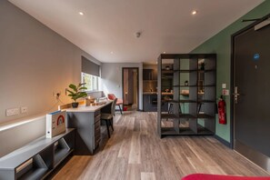 Deluxe Studio, Non Smoking | Blackout drapes, free WiFi - Sherbourne Student Village (Coventry)