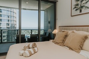 Luxury Apartment, Balcony, River View | 1 bedroom, iron/ironing board, free WiFi - Queen's Wharf Residences - Nooon Stay (Brisbane)