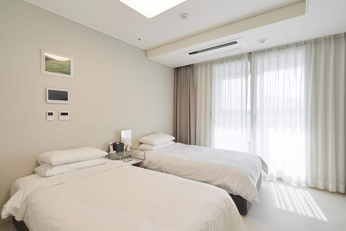 CABIN-B City Harbor Twin (B-Type) | Accès au Wi-Fi (inclus), literie fournie