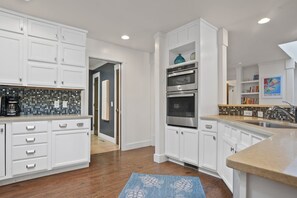 Fridge, microwave, dishwasher, coffee/tea maker