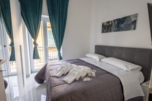 1 bedroom, in-room safe, iron/ironing board, free WiFi