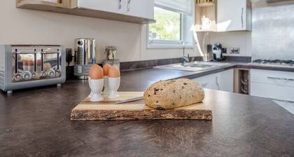 3 bedroom accommodation in Cheddar