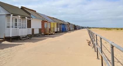 With easy access to Skegness Beach and local attractions.