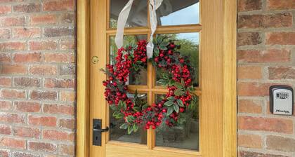 2 bedroom accommodation in Winestead