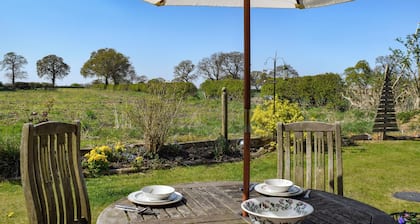 2 bedroom accommodation in Knutsford