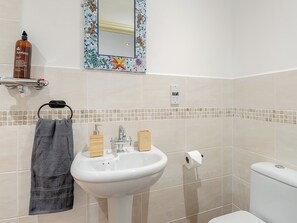 Towels - 1 bedroom accommodation in Bergh Apton (Bergh Apton)