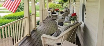 3-bedroom house in beautiful Yorktown, IN. Close to Ball State.