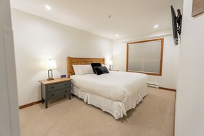 1 bedroom, Internet, bed sheets - Aspens #218 Prime Ski-in Ski-out! Pool, Hot tubs! (Whistler)