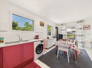 Fridge, microwave, oven, dishwasher - Heated pool, beach 700m away, house for 6 (Pléneuf-Val-André)