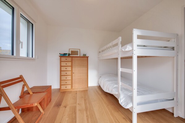 3 bedrooms