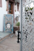 Fachada de la propiedad